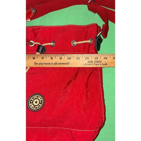 KIPLING VINTAGE Y2K RED Messenger Travel Cross Body W/ Monkey Fuzzy Key Chain - Picture 15 of 16